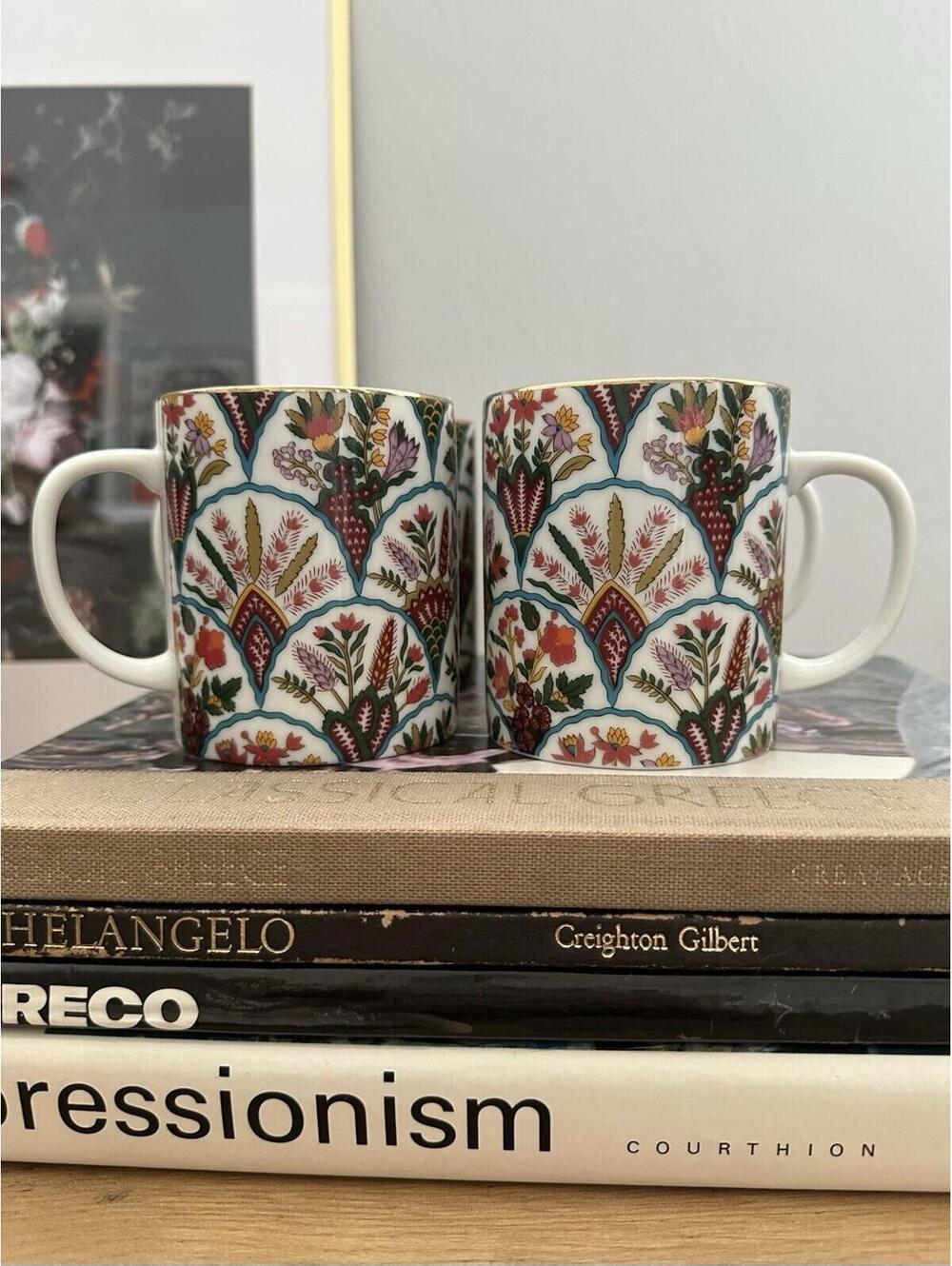 Set Of Four Smithsonian Institution Fanned Floral Design Coffee Or Tea Mugs